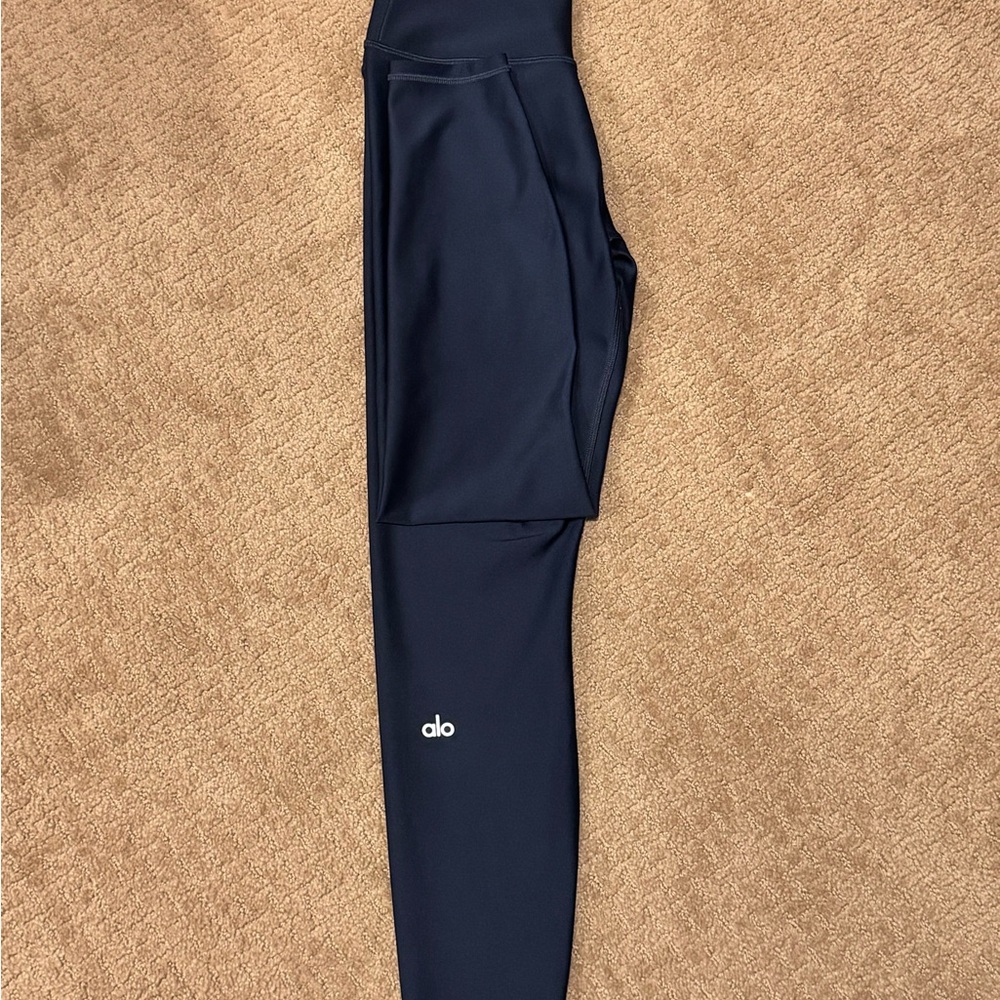 Alo Navy 7/8 High-Waist Airlift Leggings